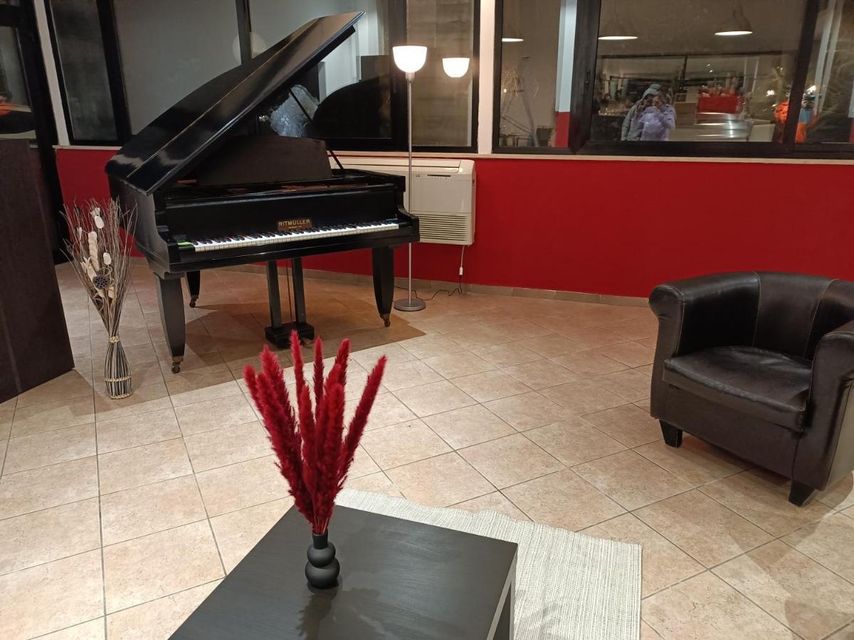 Hotel La Torre Cervia Ngoại thất bức ảnh