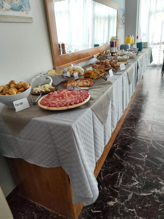 Hotel La Torre Cervia Ngoại thất bức ảnh